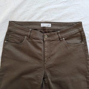 NWT Curvy Skinny Crop Jeans in Tea Green